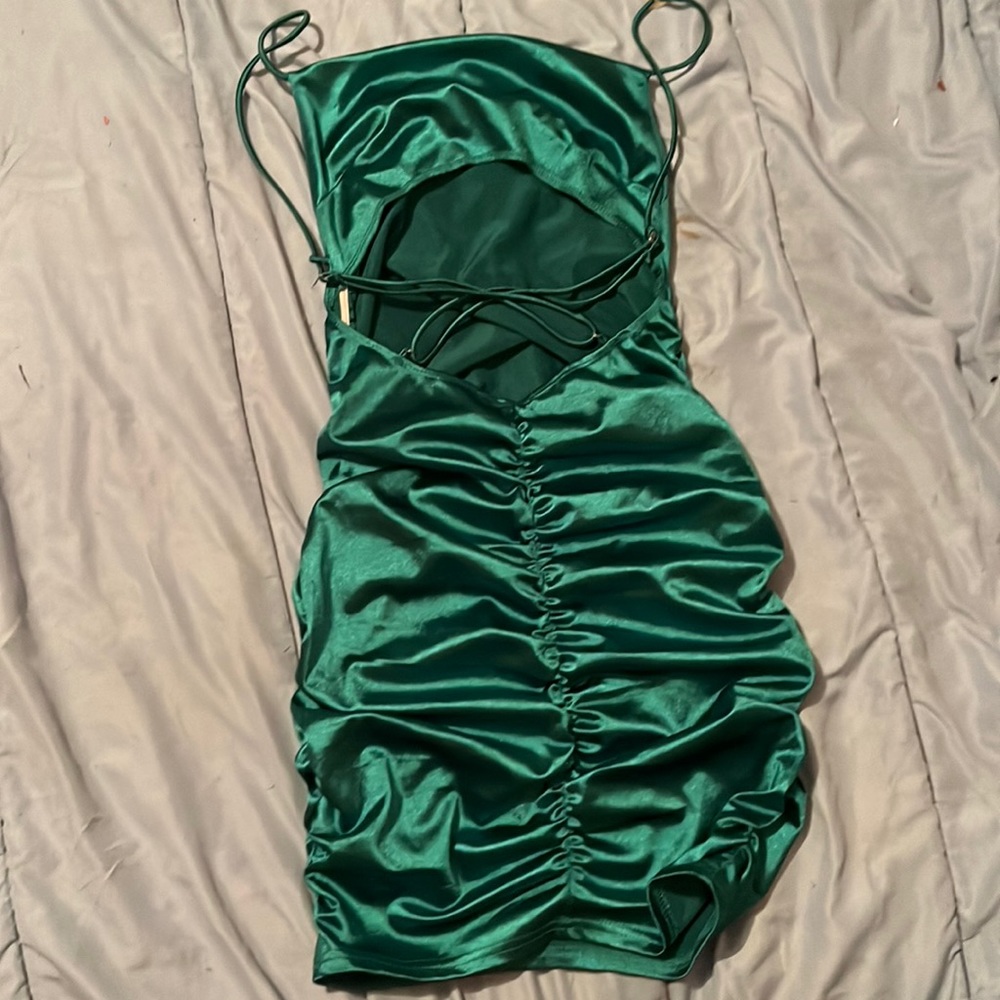 emerald green dress